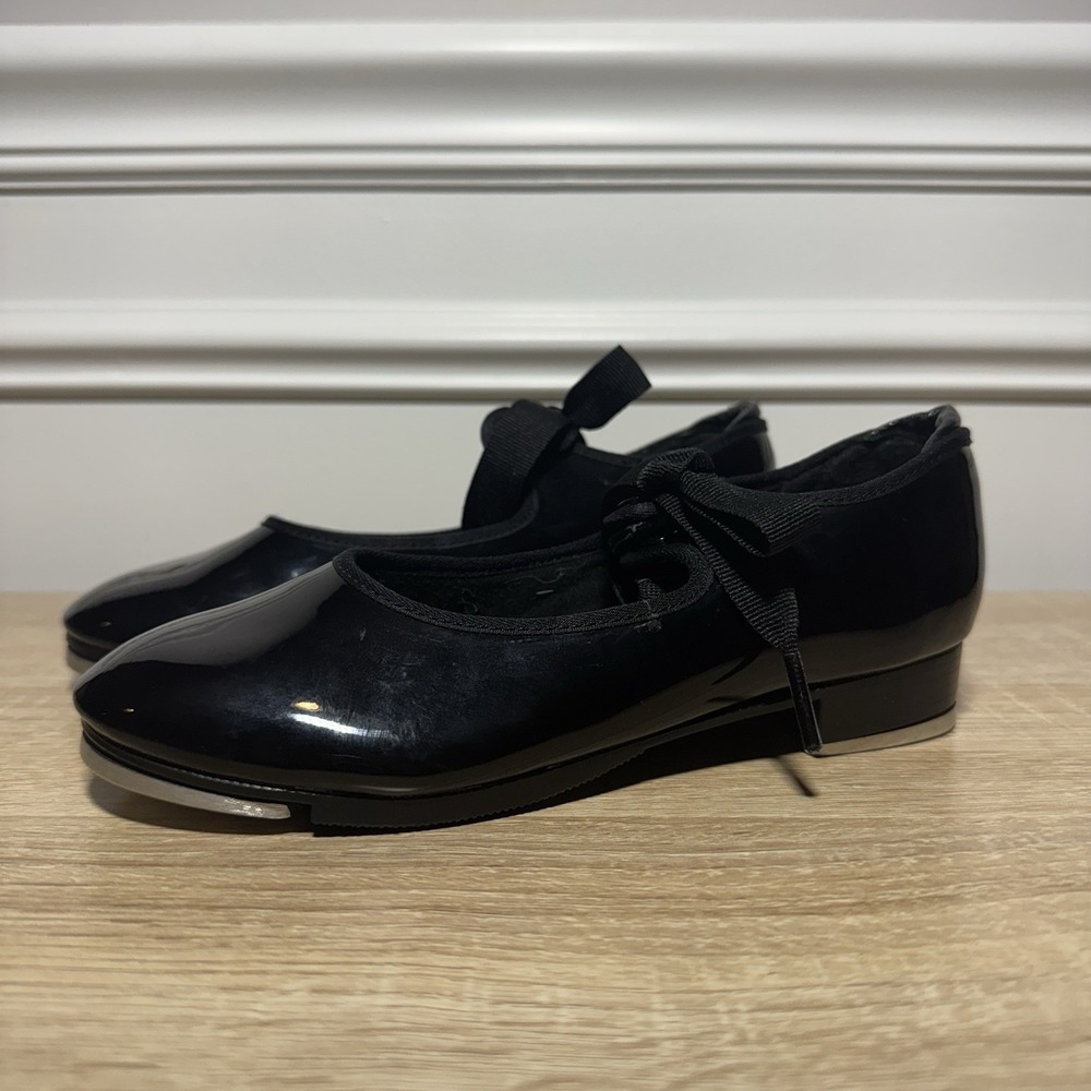 Capezio Patent Black Shiny Lace‎ Up Tap Shoes -2M KIDS